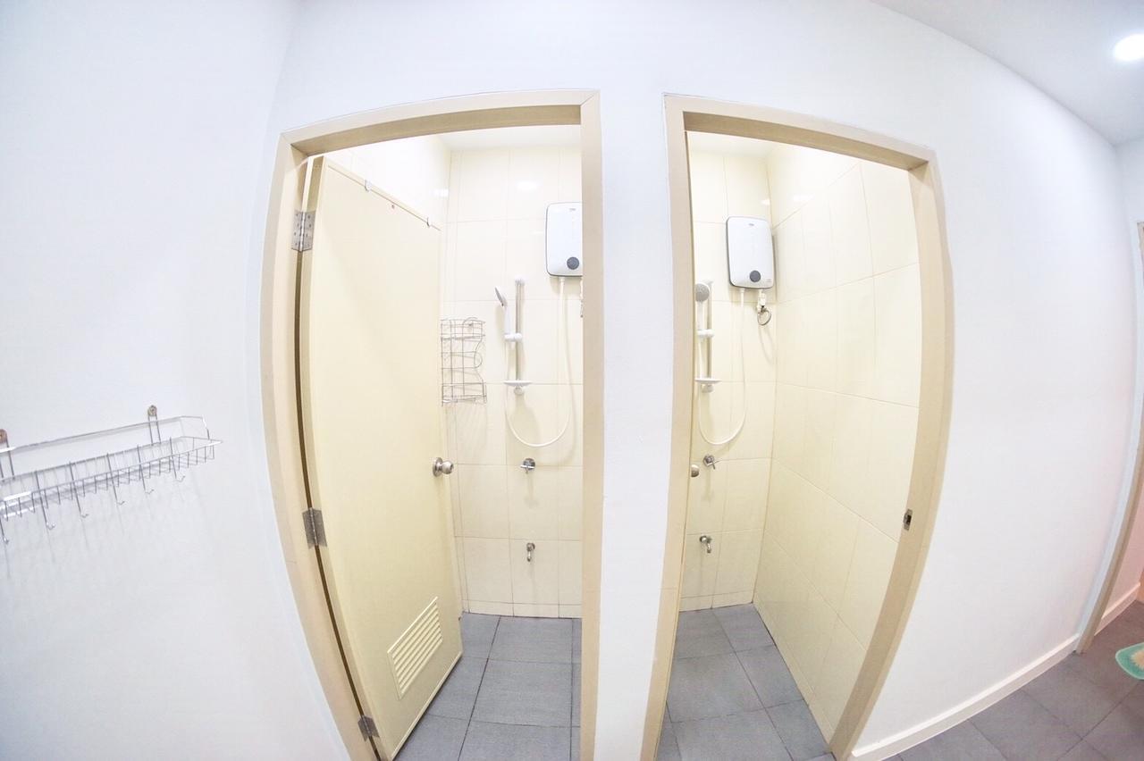 Inn Trog And Inn Soi (Adults Only) Bangkok Exterior photo